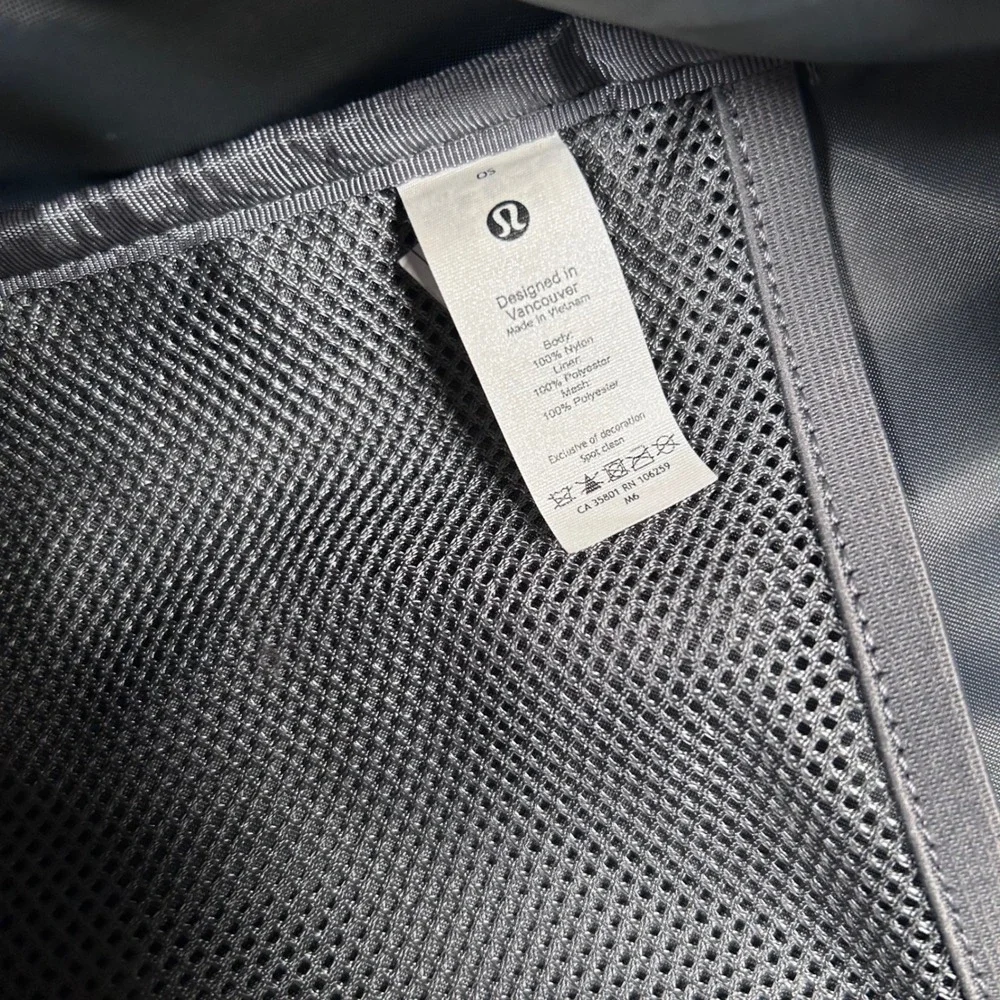 Lululemon Everyday Backpack 2.0 23L Gray Laptop Travel Commute Bag RN106259 - Picture 14 of 16